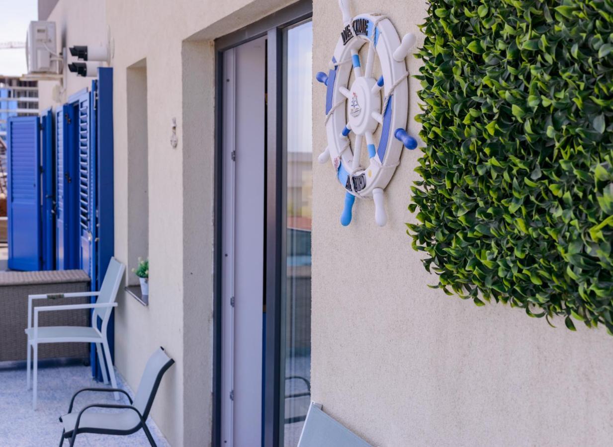 Kataleya Apartament Apartment นาโวดาริ ภายนอก รูปภาพ